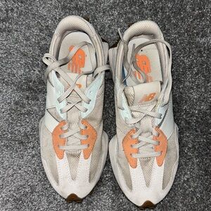 New balance size 7 woman’s. Gently used